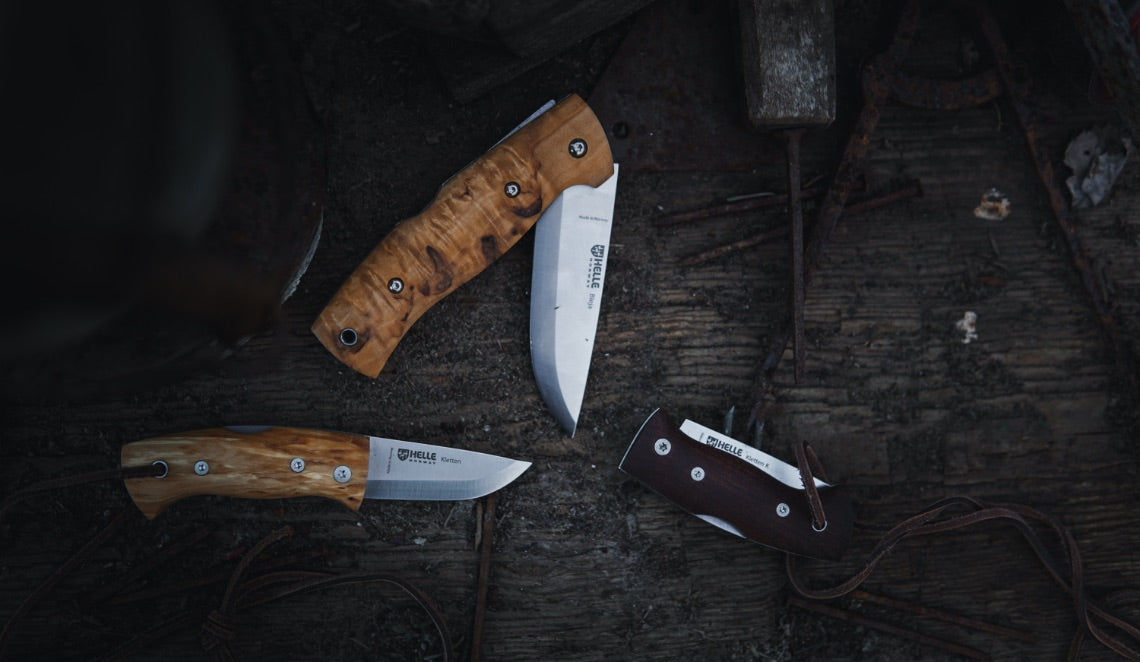 Folding knives