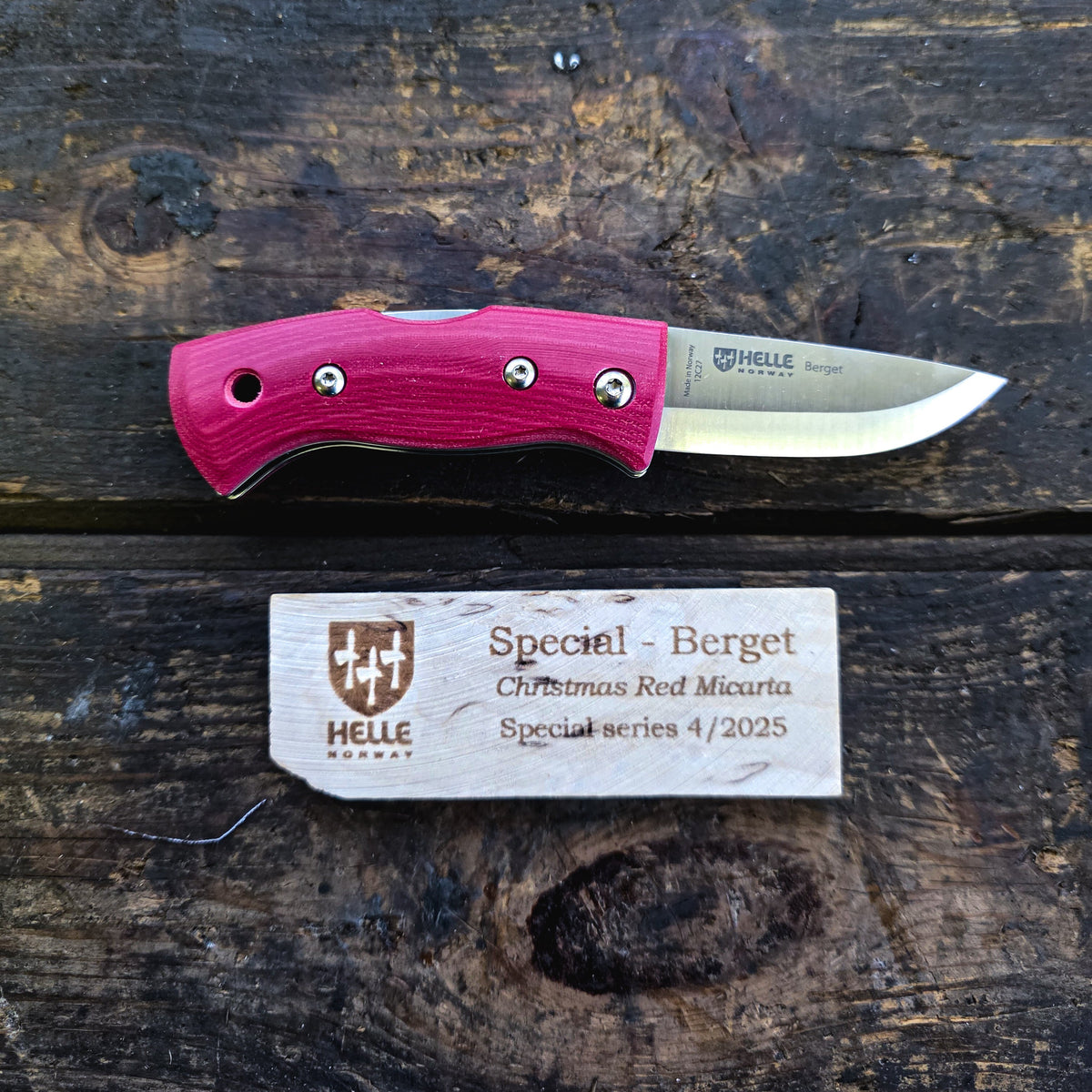 Berget - Christmas Red Micarta Knife – Helle World